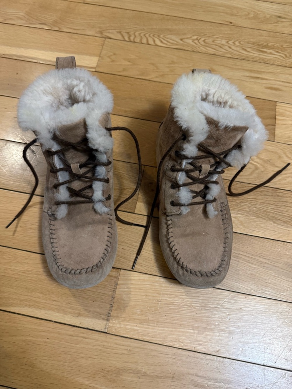 Ugg Shoes Size 8